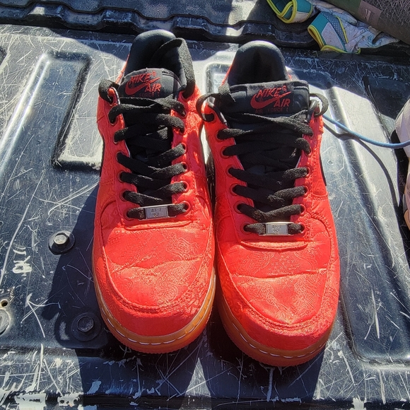 nike air force 1 varsity red